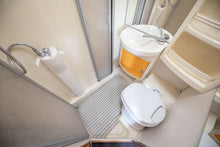 Lataa kuva Galleria-katseluun, Dethleffs A 5832
