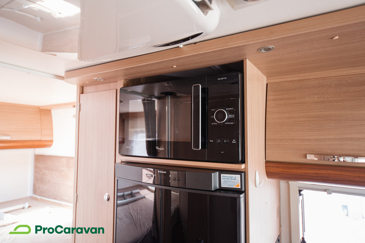 Adria Matrix Axess M 680 SP