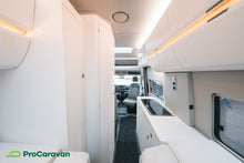 Lataa kuva Galleria-katseluun, Volkswagen Grand California 680
