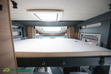 Ladda upp bild till gallerivisning, Knaus Live Wave 650 MEG Platinum Selection
