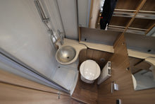Lataa kuva Galleria-katseluun, Knaus Sun Ti 650 MEG Platinum Selection
