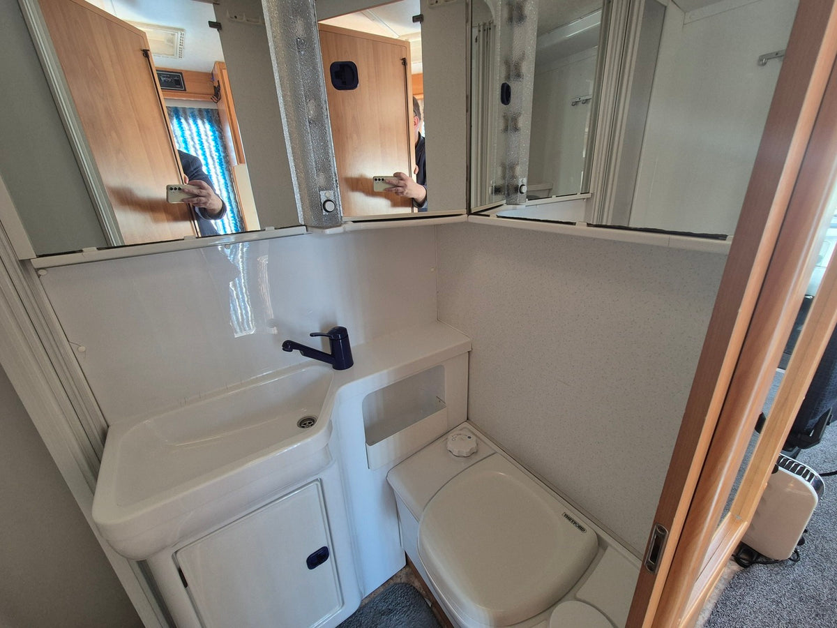 Hymer B 584