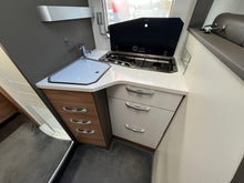 Ladda upp bild till gallerivisning, Adria Matrix 670SC Nordkapp Edition Alde
