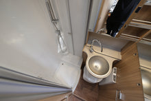 Lataa kuva Galleria-katseluun, Knaus Sun Ti 650 MEG Platinum Selection
