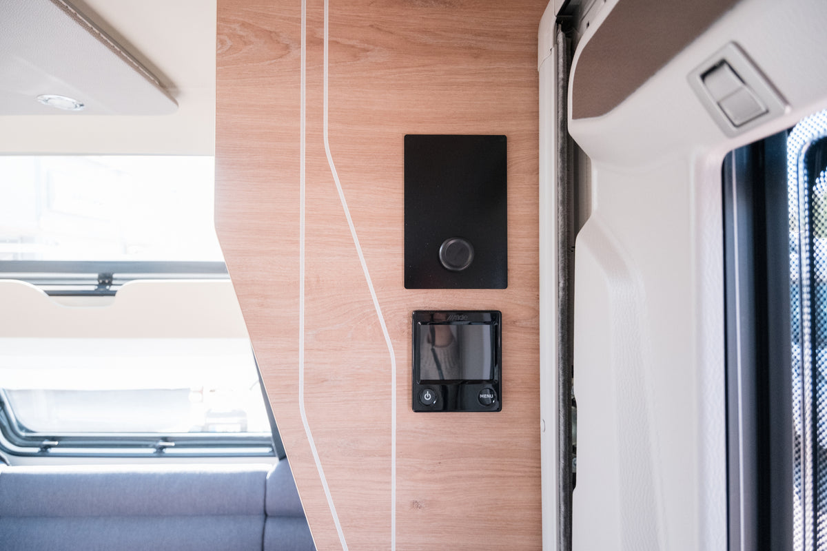 Knaus Südwind Black Selection