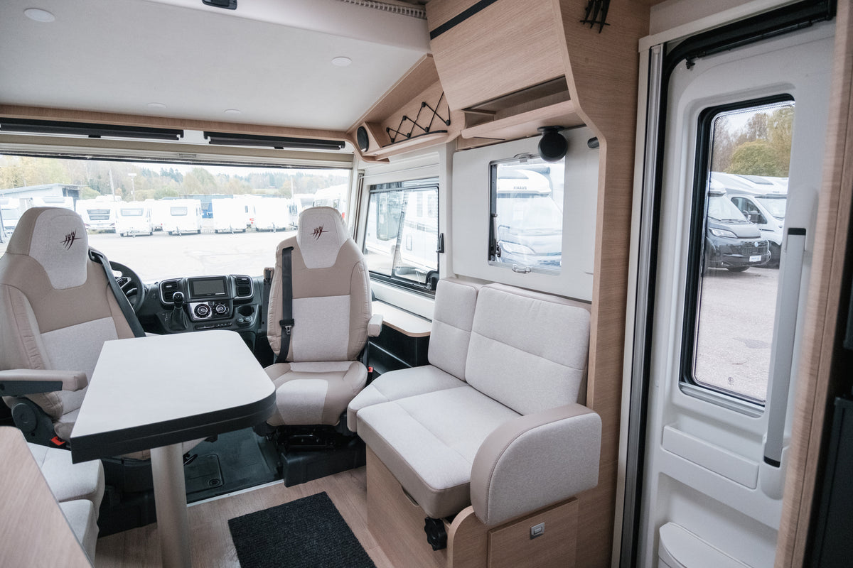 Rapido 896 F
