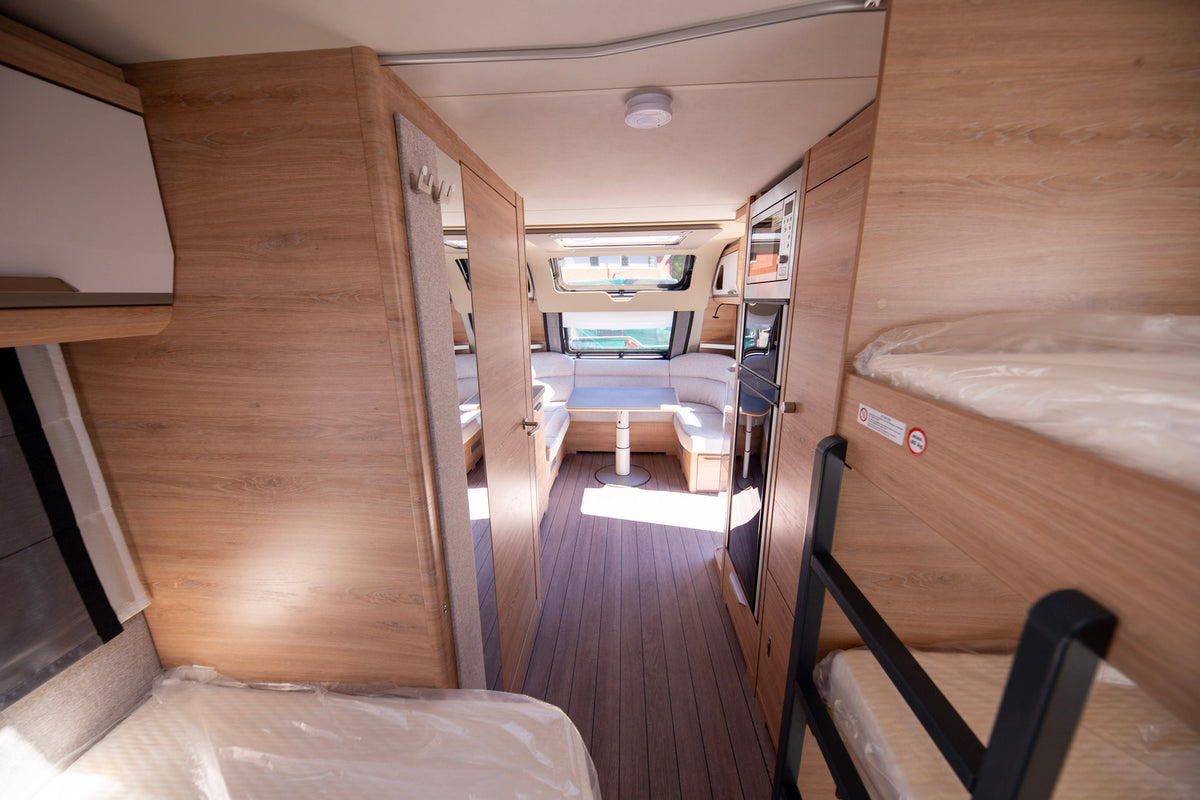 Knaus Südwind Black Selection