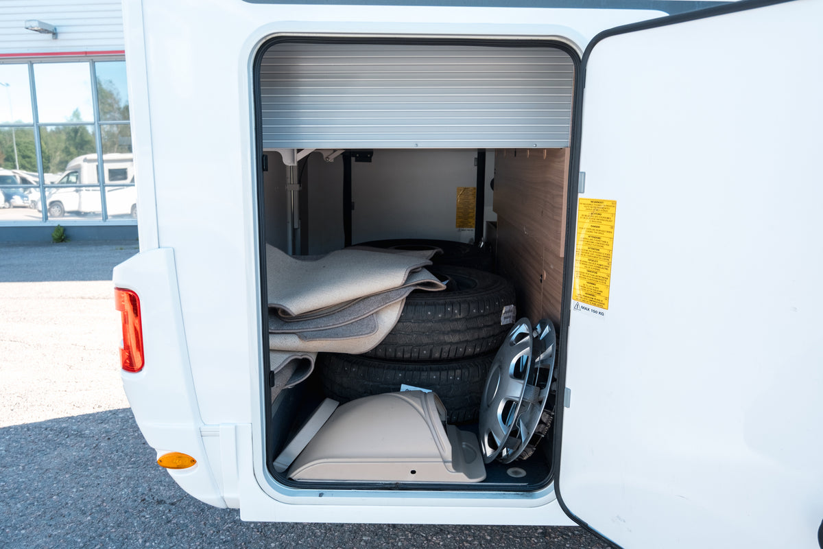 Adria Coral S 670 SC