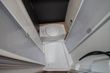 Lataa kuva Galleria-katseluun, Knaus Live Ti 650 MF Platinum selection
