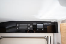 Lataa kuva Galleria-katseluun, Adria Adora
