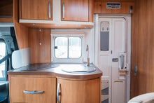 Lataa kuva Galleria-katseluun, Hymer T 692 CL

