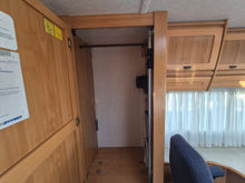 Lataa kuva Galleria-katseluun, Hymer B 584
