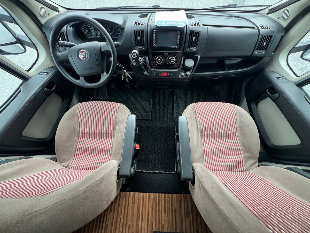 Adria Matrix Axess M 680 SP