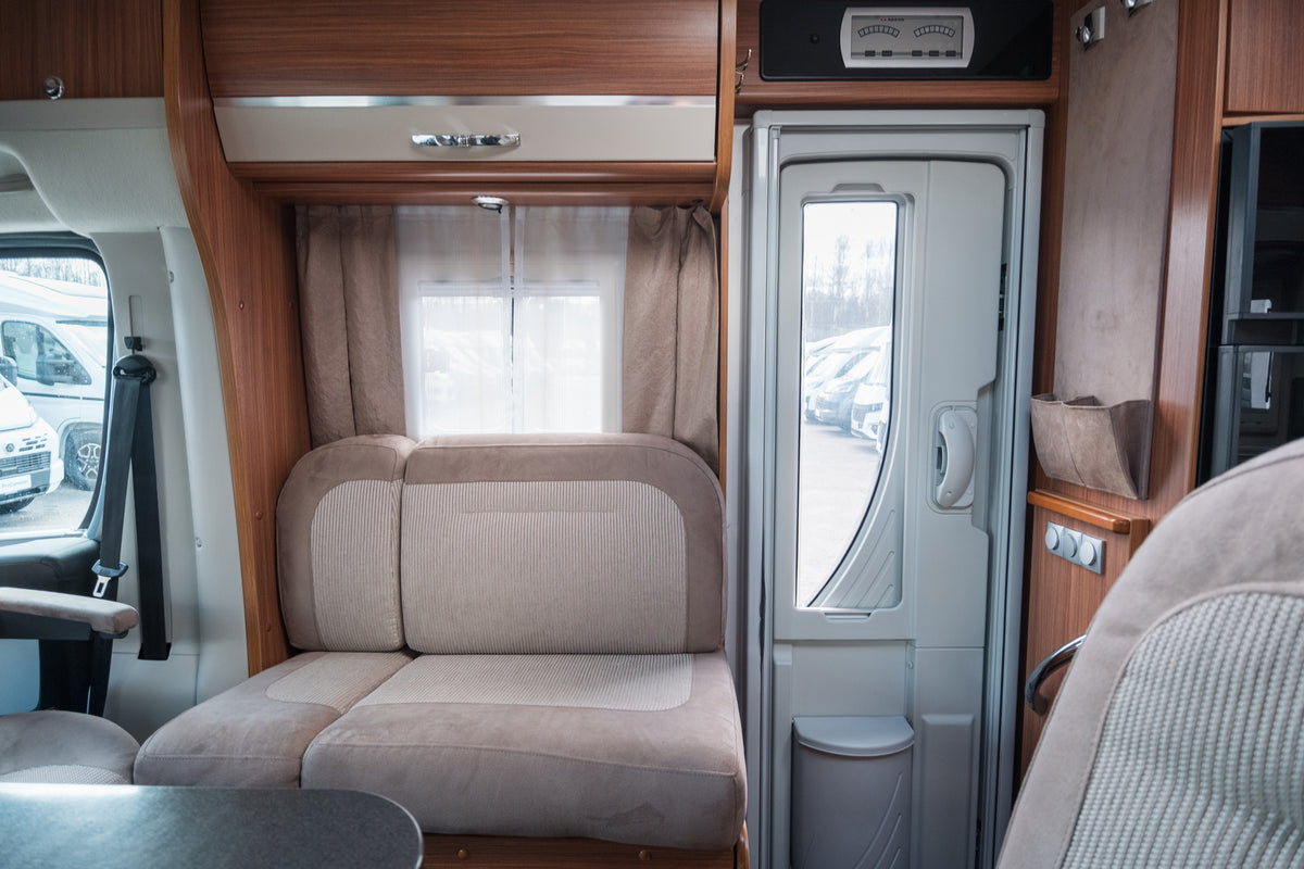Adria Coral S 680 ST