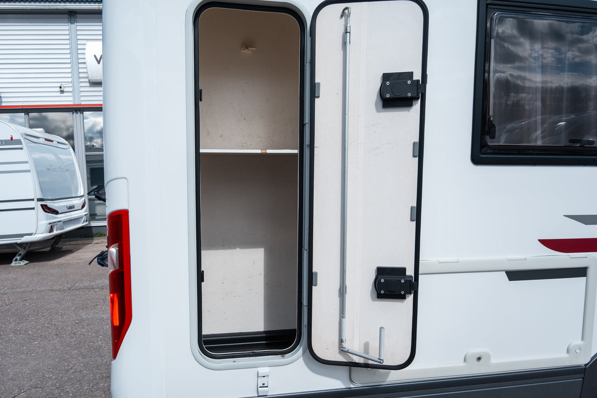 Adria Coral S 680 ST