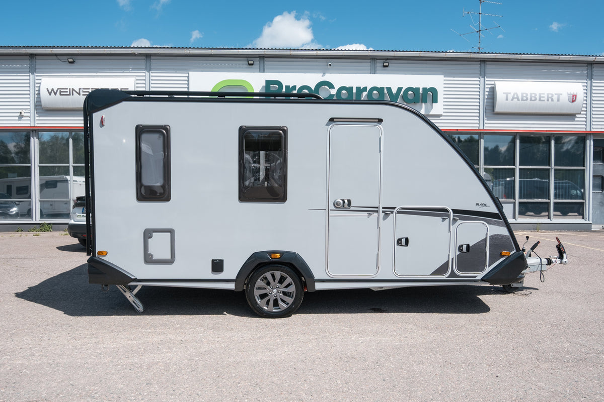 Knaus Sport&Fun Black Selection