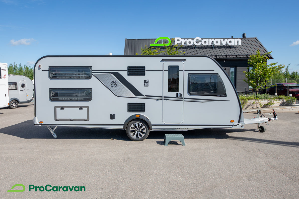 Knaus Südwind Black Selection