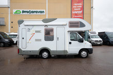 Ladda upp bild till gallerivisning, Knaus Traveller
