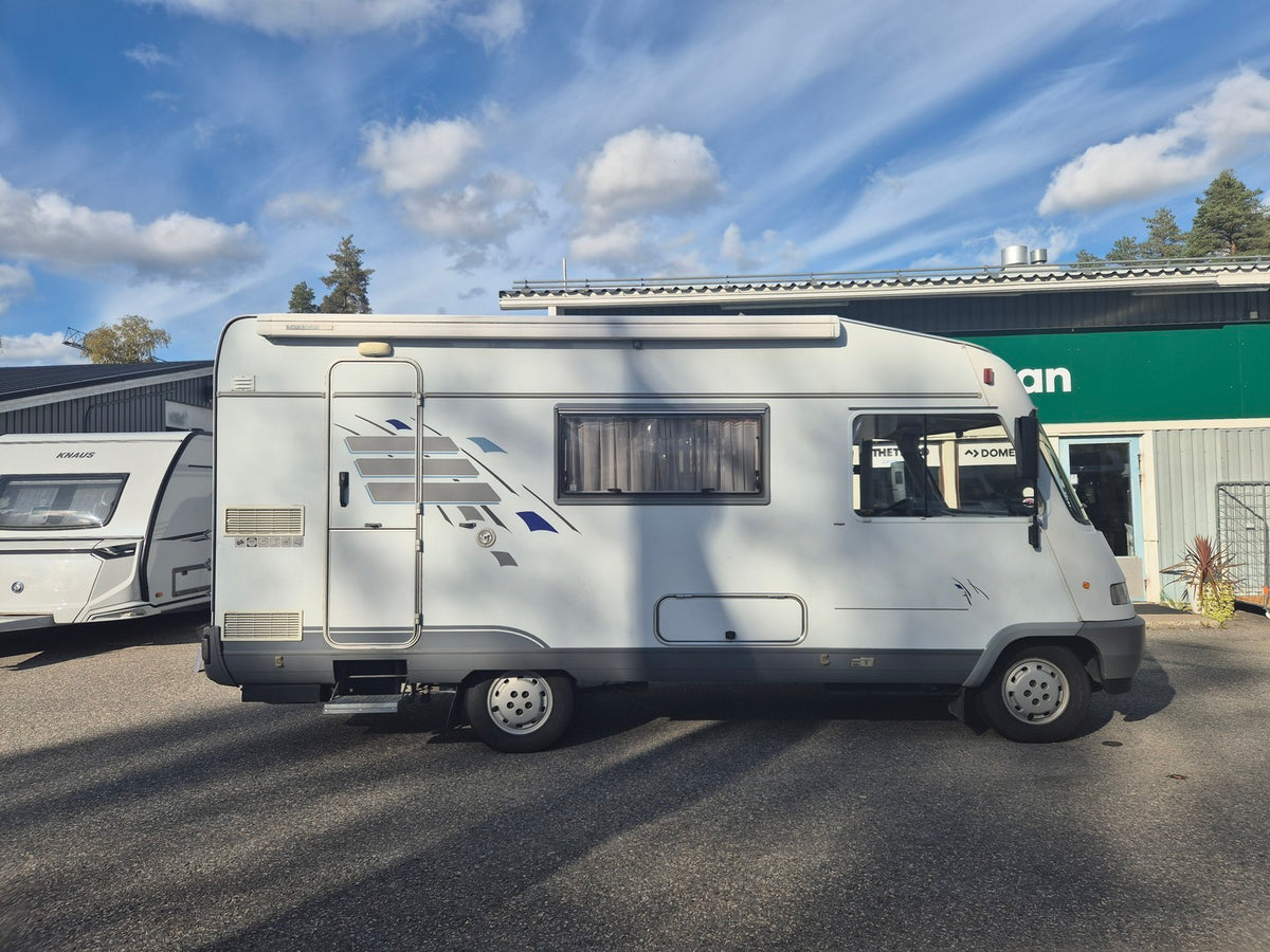 Hymer B 584