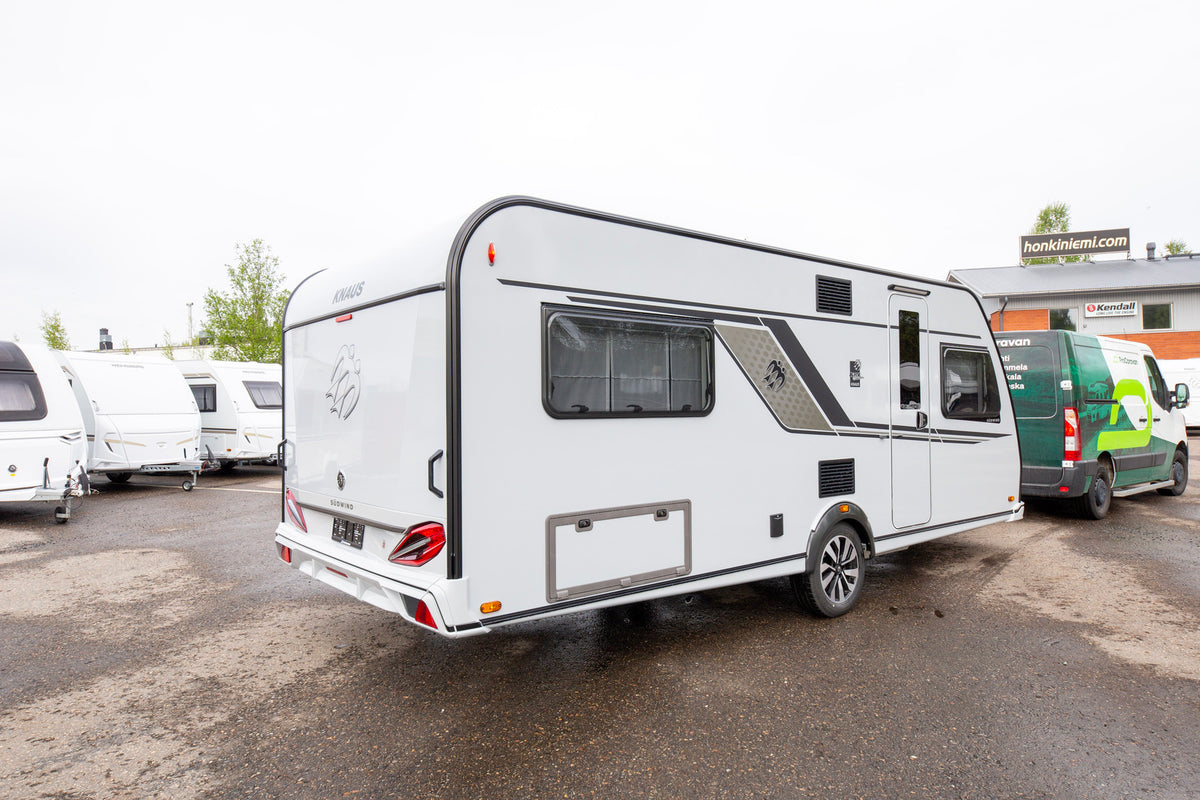 Knaus Südwind Black Selection