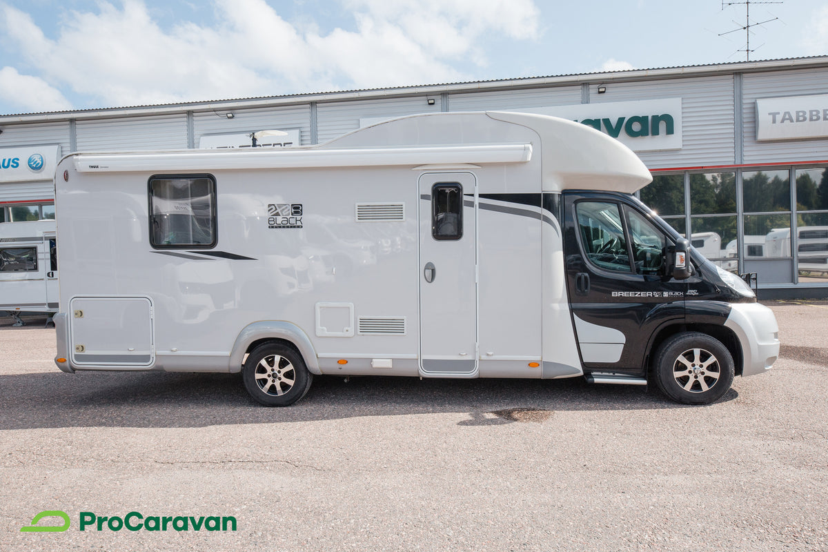 LMC Breezer H 730 Black Selection