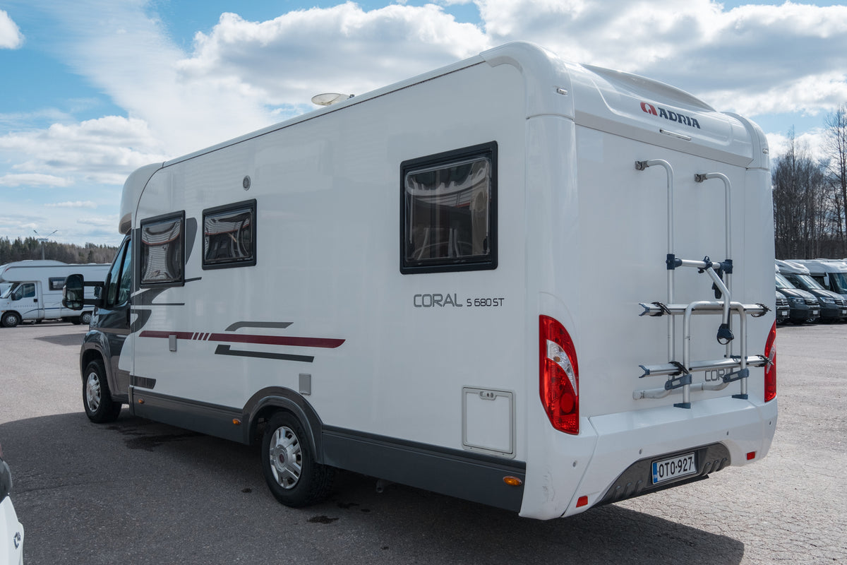 Adria Coral S 680 ST