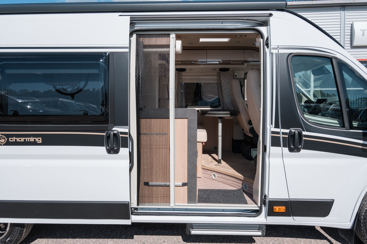 Carthago Malibu Van 640 LE Charming GT