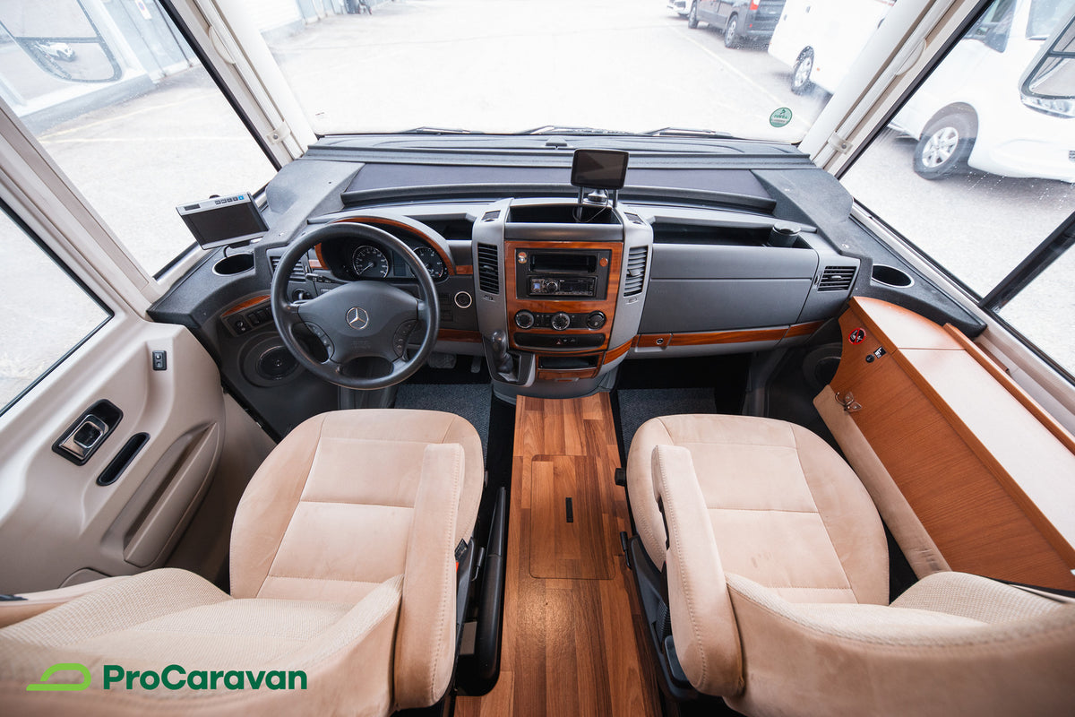 Hymer B680