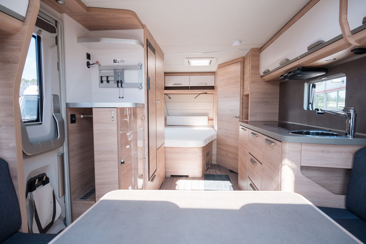 Knaus Südwind Black Selection