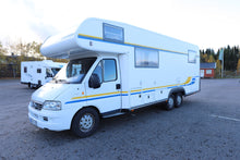 Lataa kuva Galleria-katseluun, Eura Mobil A 770EB
