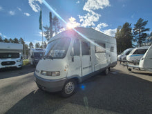 Lataa kuva Galleria-katseluun, Hymer B 584
