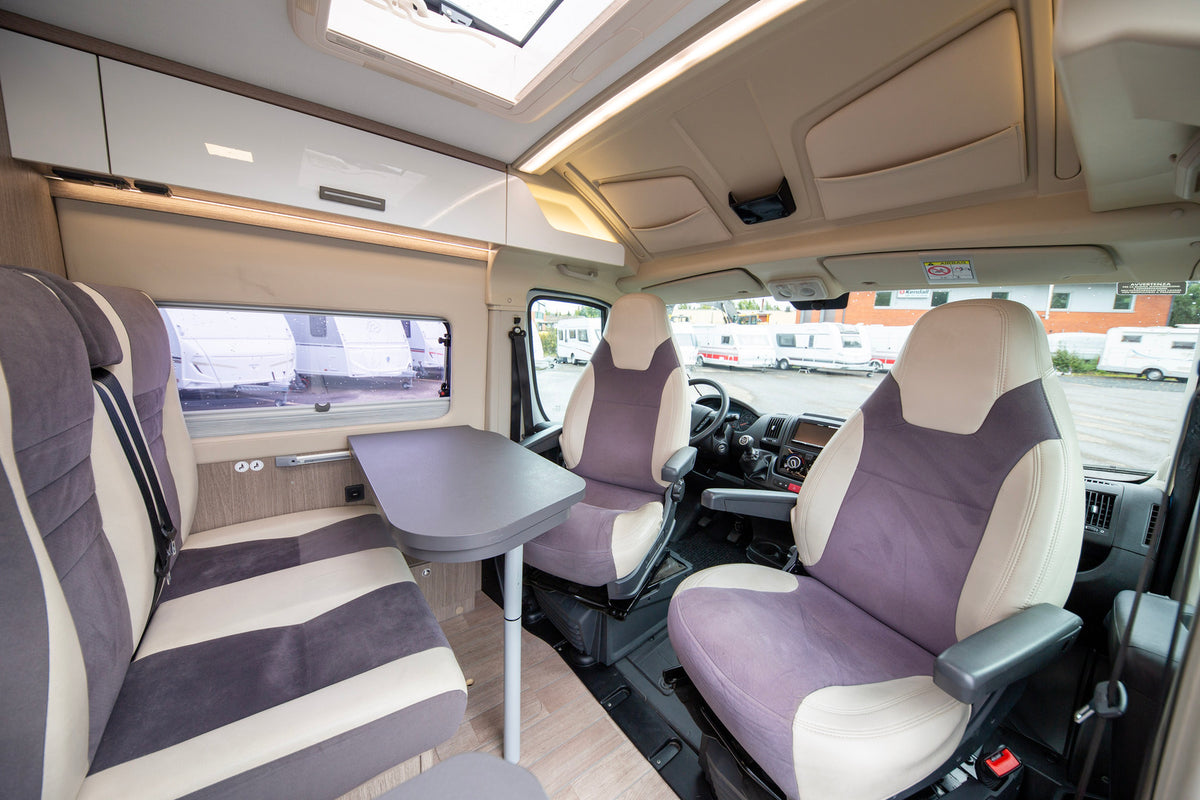 Challenger V217 VIP