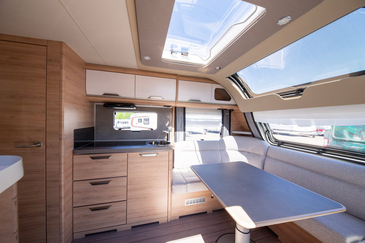 Knaus Südwind Black Selection