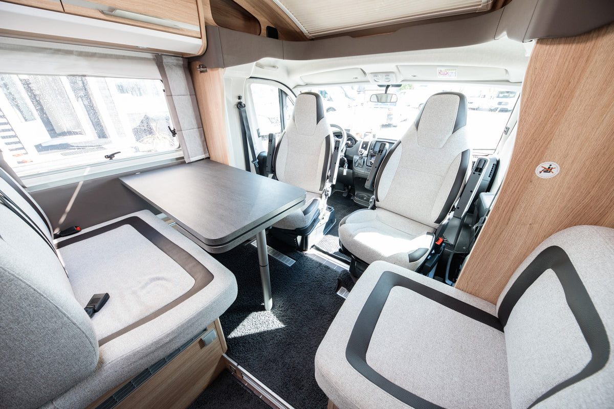 Knaus Sky Ti 700 MEG Platinum Selection
