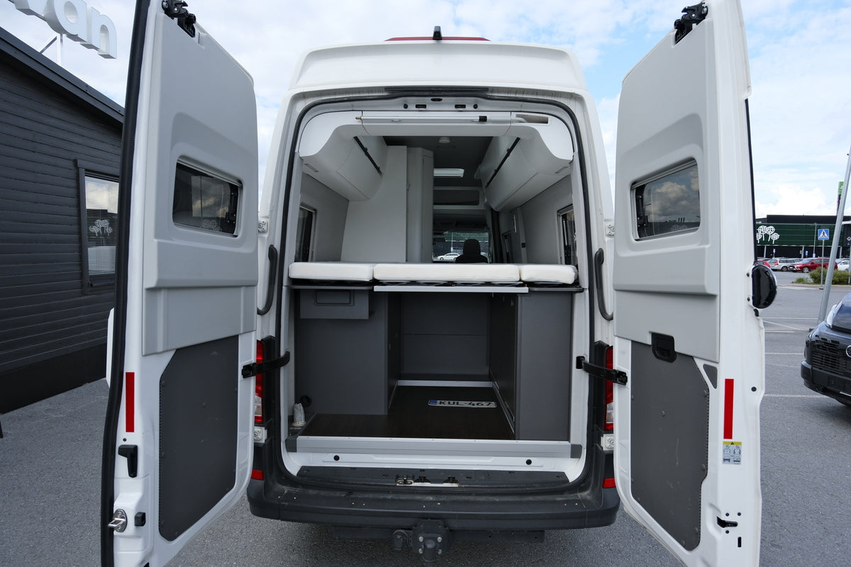 Volkswagen Grand California  680