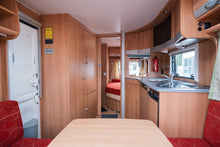 Lataa kuva Galleria-katseluun, Dethleffs CAMPER
