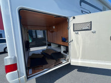 Lataa kuva Galleria-katseluun, Hymer B 878 SL
