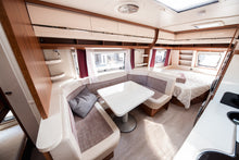 Ladda upp bild till gallerivisning, Hobby 560 KMFe
