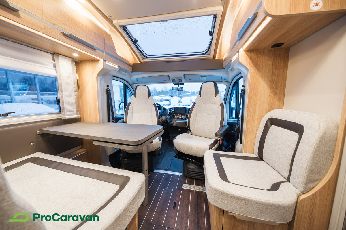 Knaus Sky Ti 700 MEG Platinum Selection