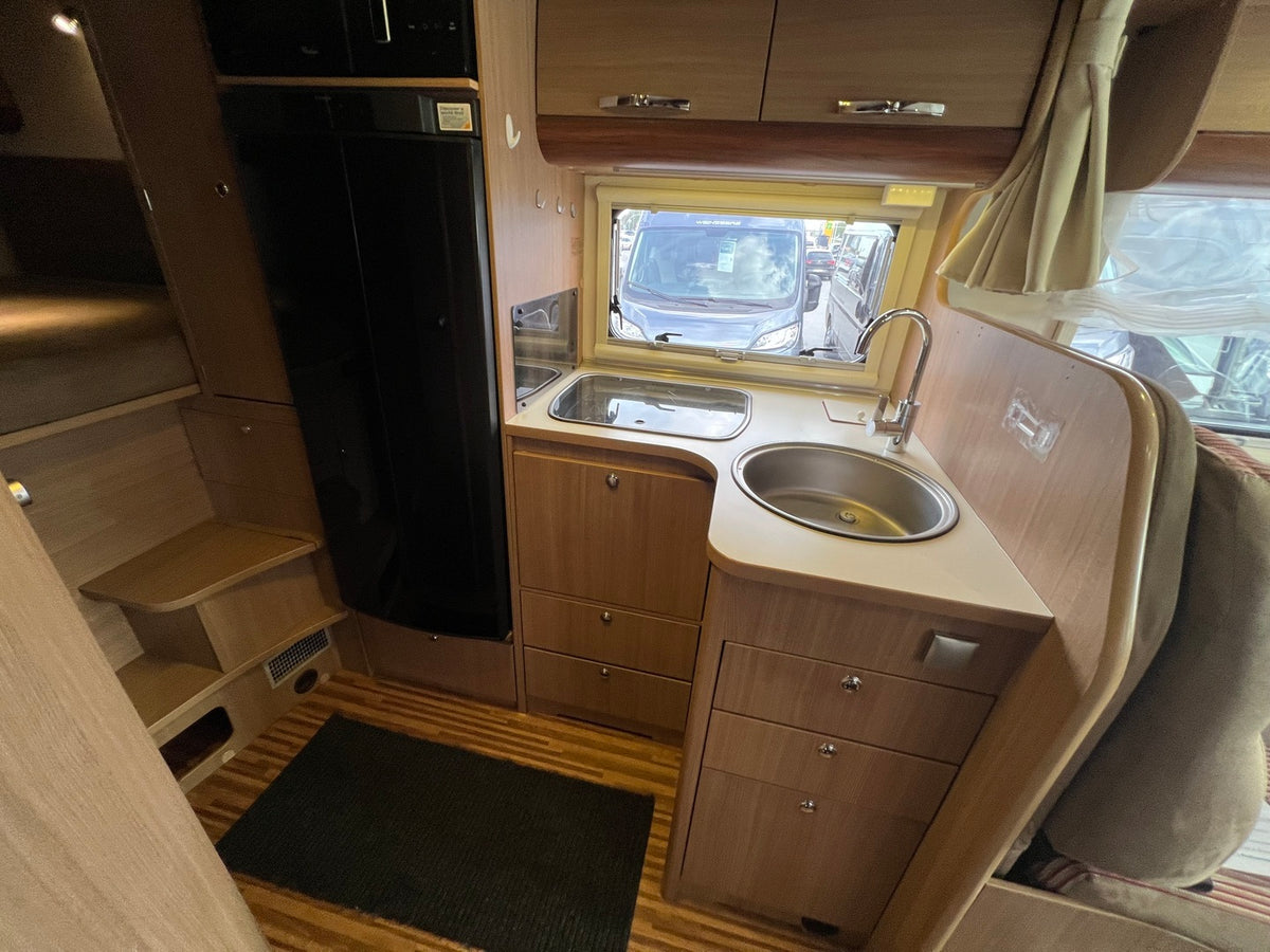 Adria Matrix Axess M 680 SP