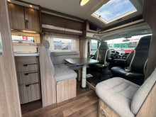 Lataa kuva Galleria-katseluun, Kabe Travel Master C 740 LGB
