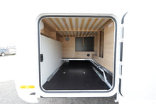 Lataa kuva Galleria-katseluun, Knaus Live Ti 650 MF Platinum selection
