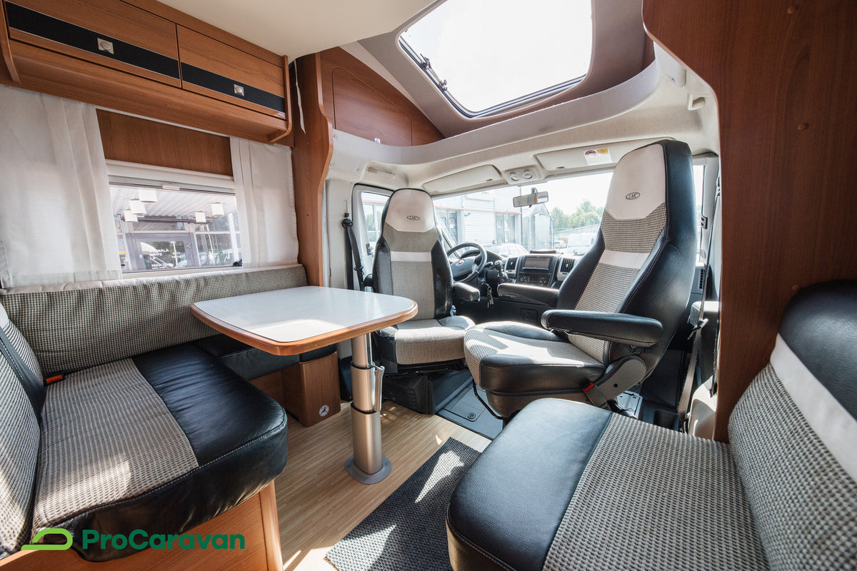 LMC Breezer H 730 Black Selection