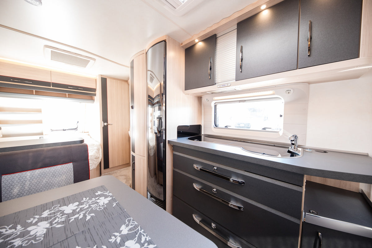 HOBBY 650 KMFe De Luxe Edition