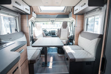 Lataa kuva Galleria-katseluun, Knaus Live Wave 700 LX
