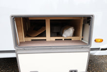 Lataa kuva Galleria-katseluun, Knaus Südwind 60 Years
