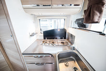 Lataa kuva Galleria-katseluun, Adria Matrix M 650 SF
