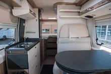 Lataa kuva Galleria-katseluun, Carthago Malibu Van 640 LE Charming GT

