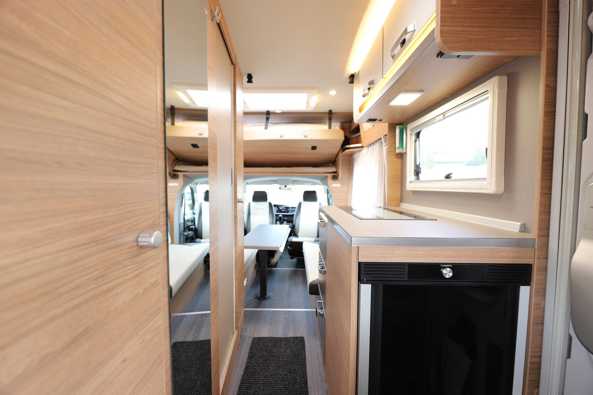 Weinsberg X-Cursion Van 500 LT Edition [PEPPER]