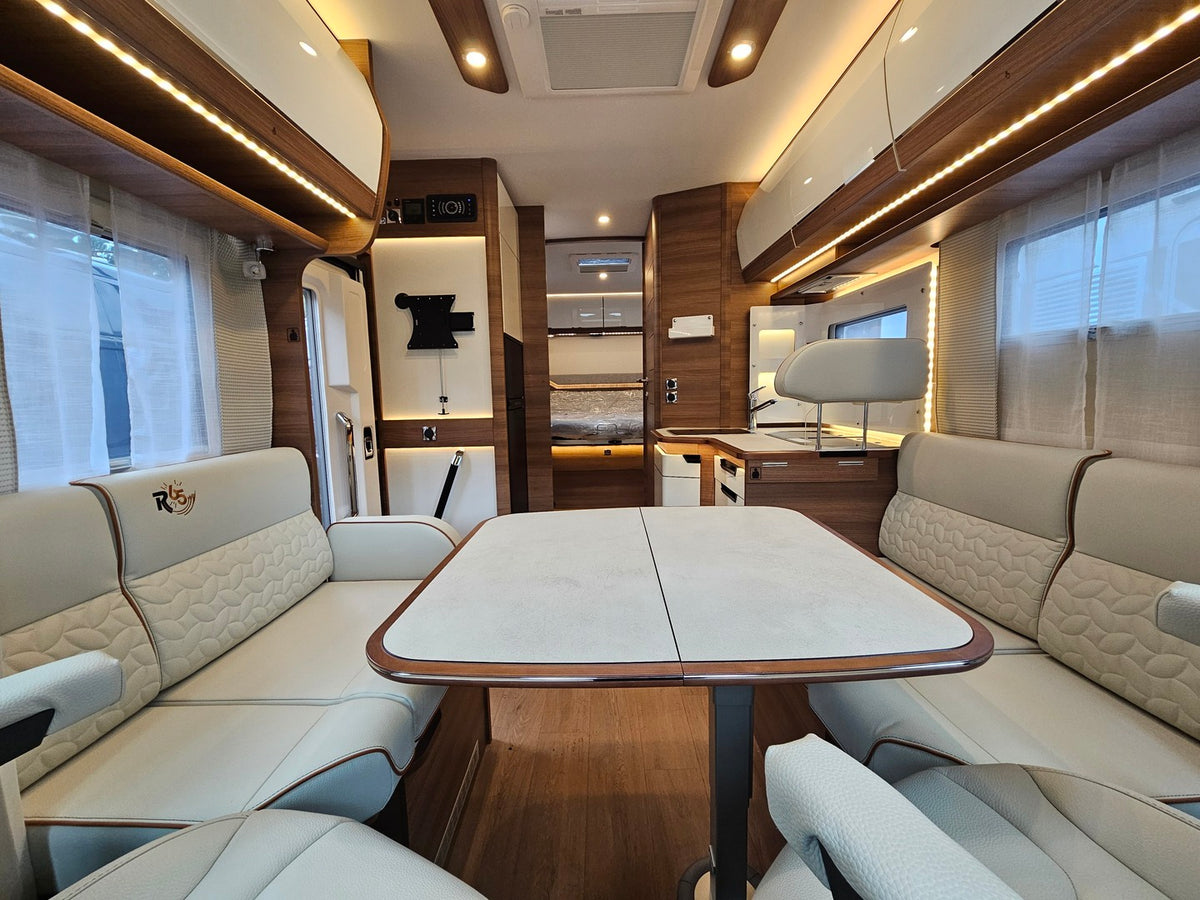 Rapido 696F R65 Edition